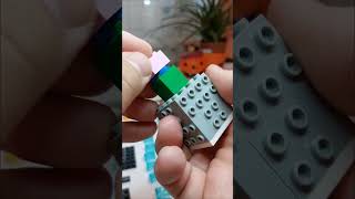 Building LEGO PETS Koi Fish (BrickHeads 40545)