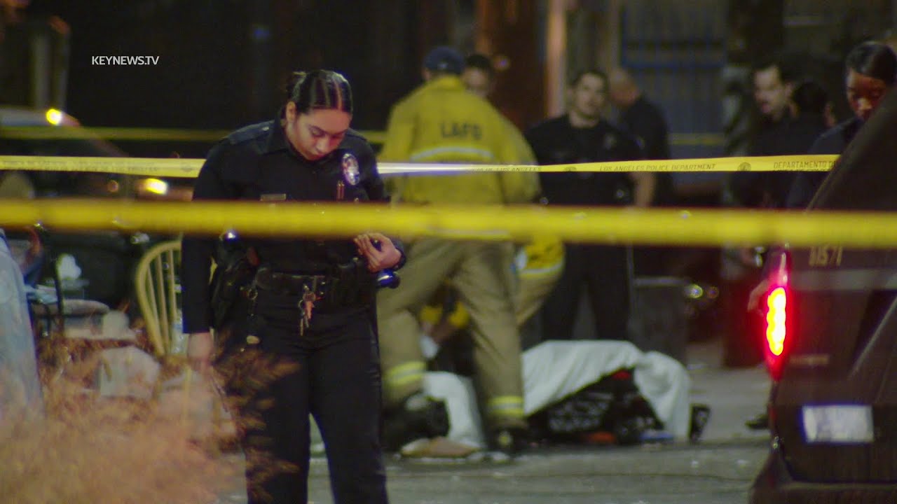 Shooting Leaves 2 Wounded in Historic South-Central Los Angeles - YouTube