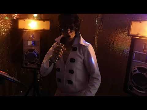 Horton Rolls sings Elvis Suspicious Minds Vegas live version