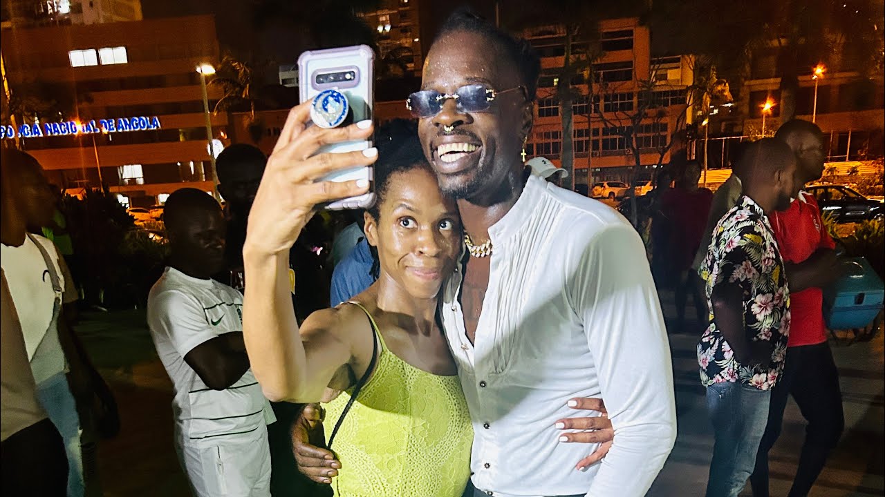 Kizomba na Rua with Dr. Kizomba and Amazing Queen - YouTube