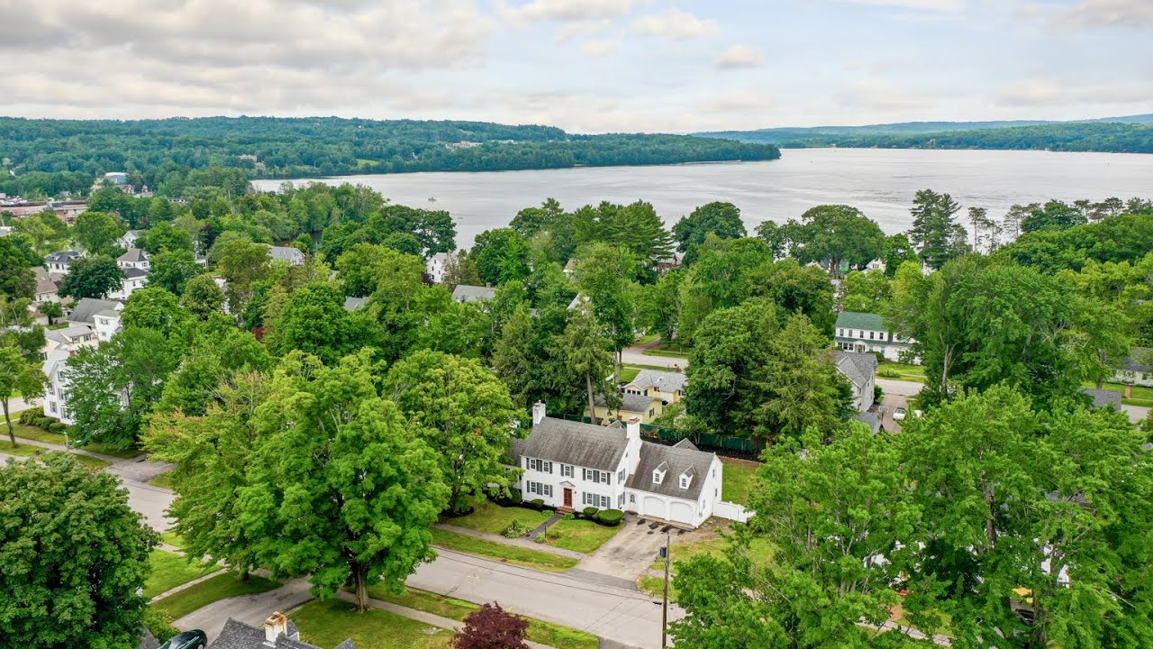 26 Orchard St, Laconia, NH 03246