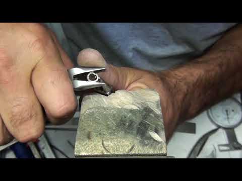 Simple Crown Set Ring