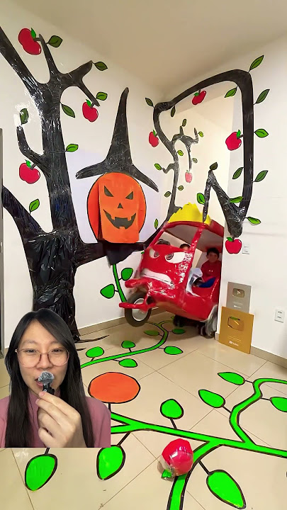 THE WITCH WANTS TO EAT AN APPLE⁉️