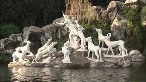 Quanto dista la Reggia di Caserta dalla stazione ferroviaria?