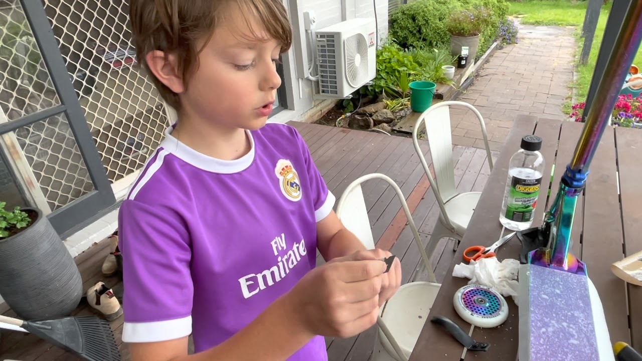 Changing grip tape on a scooter. YouTube