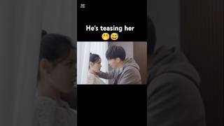 The way he's teasing her is just 😅🤭
