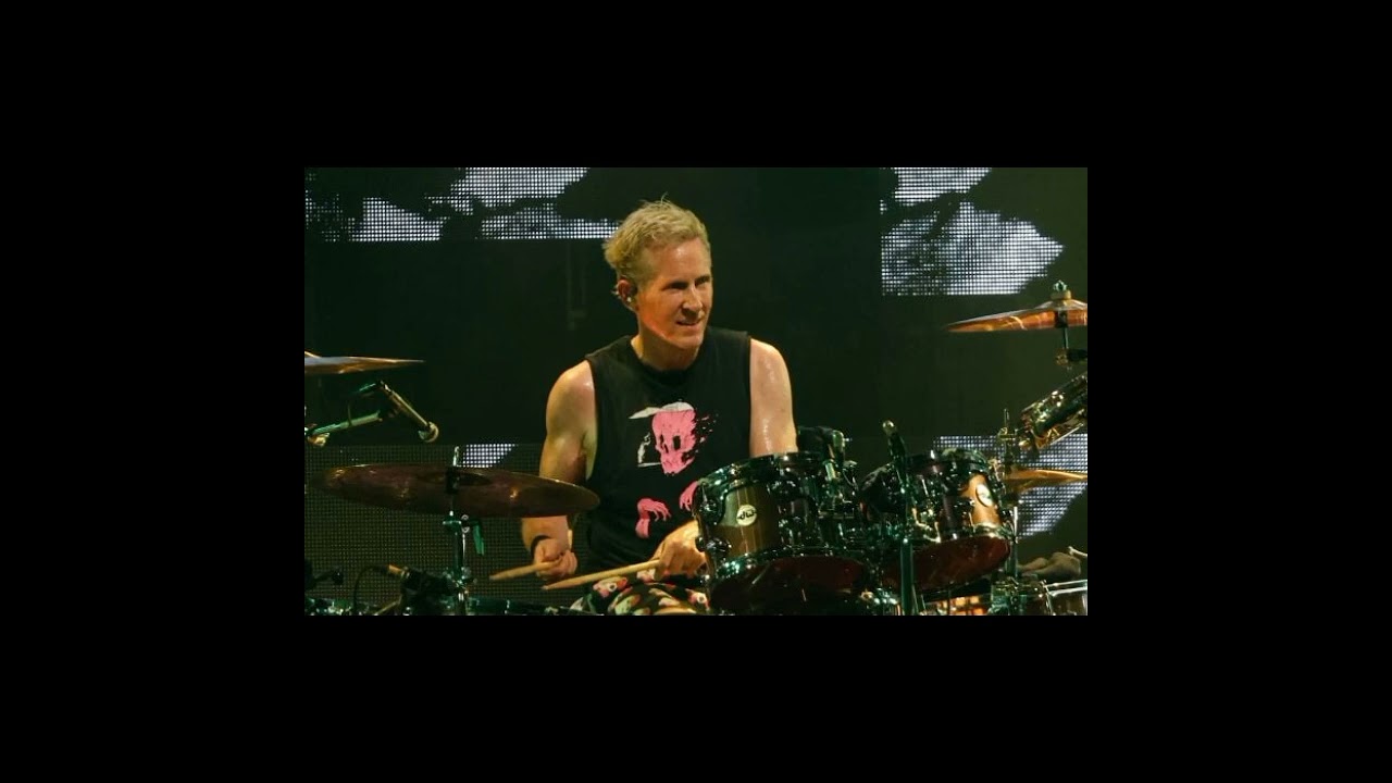 Josh Freese fired from Foo Fighters: replace by Shane Hawkins, or Nandi Buschell!?