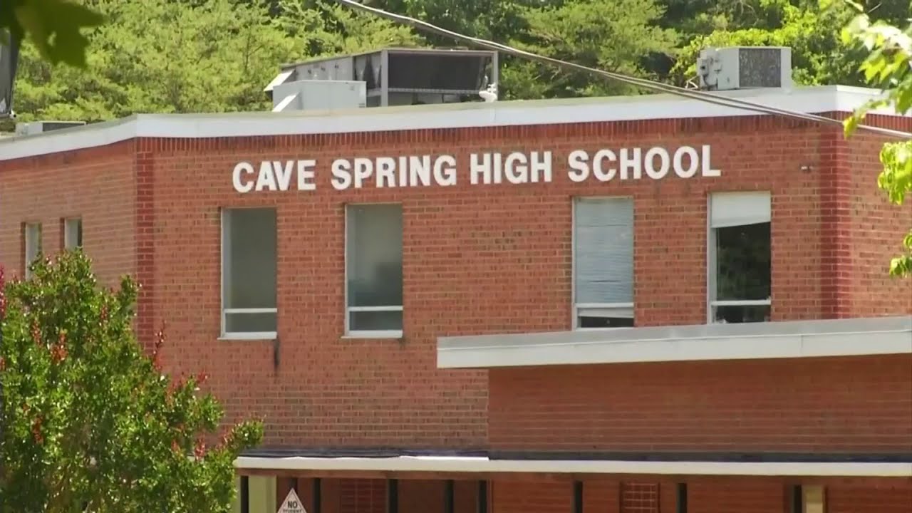 Roanoke County schools looks at classroom trailers for Cave Spring High