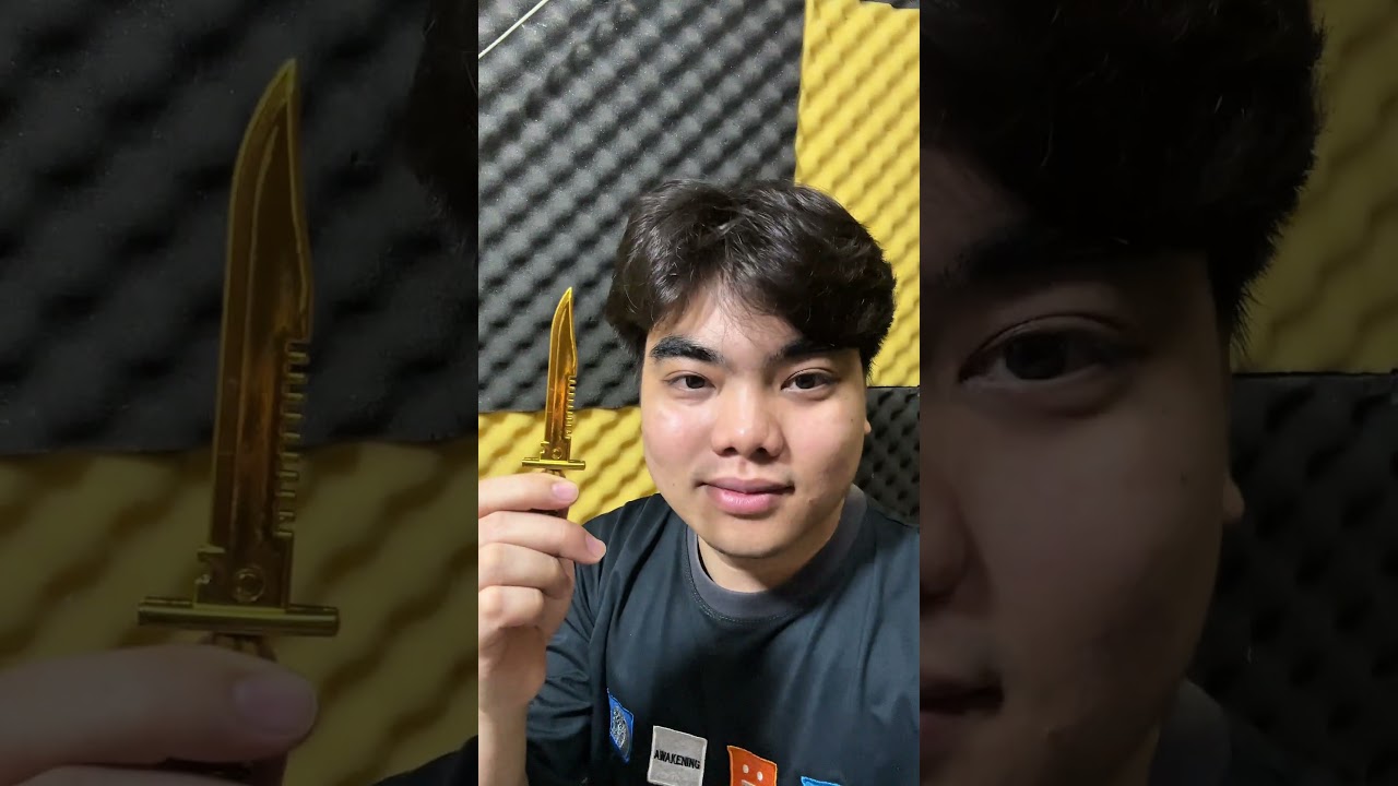 Ух ты, я использовал золотой военный нож, чтобы расколоть огромный камень пополам — это просто бе...