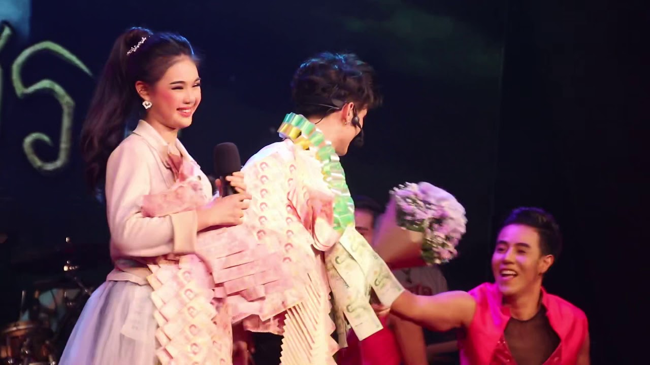 แบงค์❤️ปอย คอนเสิร์ตงานไหว้ครูศรรามน้ำเพชร วัดท่าการ้อง อยุธยา 03.08.62