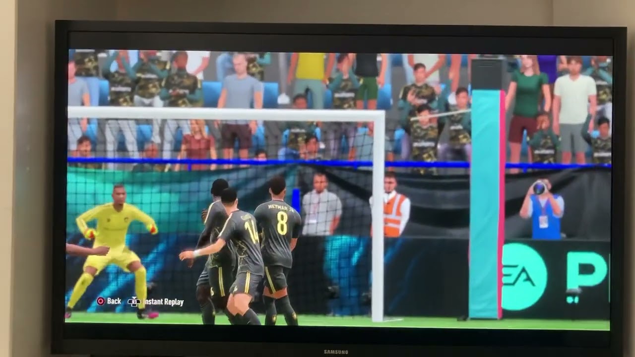 Insane Free Kick with Thiago Mendes Showdown Card