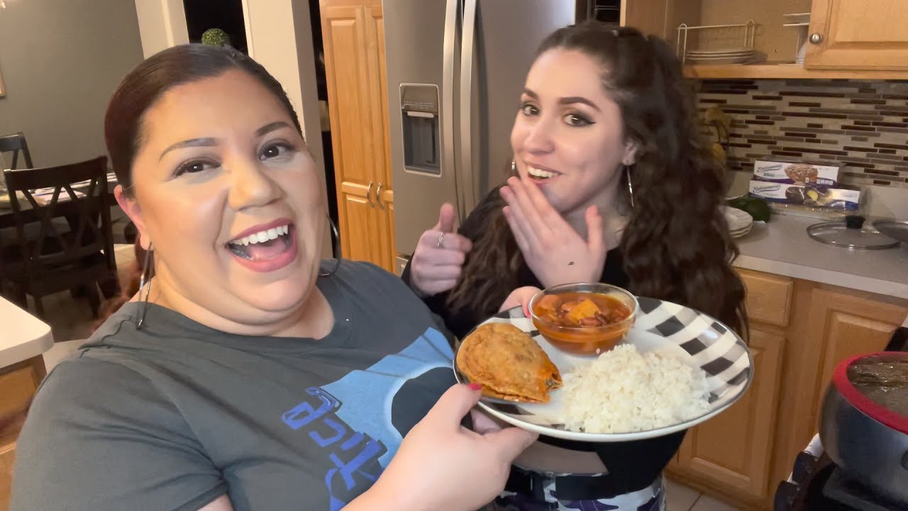 How to make homemade Puerto Rican style white rice ( arroz blanco ) 