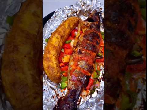 This Tasty Roasted Plantain & Catfish Recipe Is Ready In under An Hour 😋 #shorts #cooking #ghana