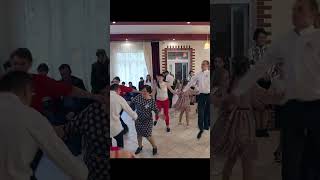 Коломийка весілля українські народні пісні весільні танці #shortswedding #shorts #shortsvideo