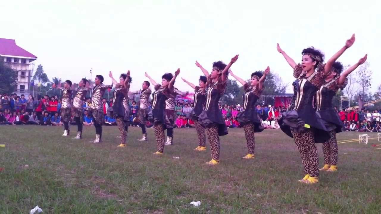 หลีดสีเหลือง เบ็ญจะมะมหาราช 2011 (หน้าประธาน)