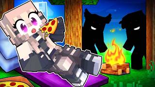 Camping în *PADUREA BANTUITA* din minecraft?!