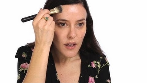Lisa Eldridge - Make-up Basics: Foundation Tutorial