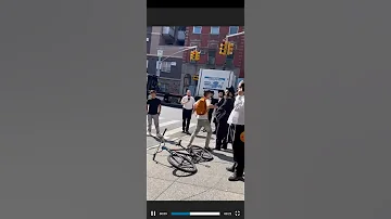 Hasidic Dressed Jew Assaulted In Boro Park New York 