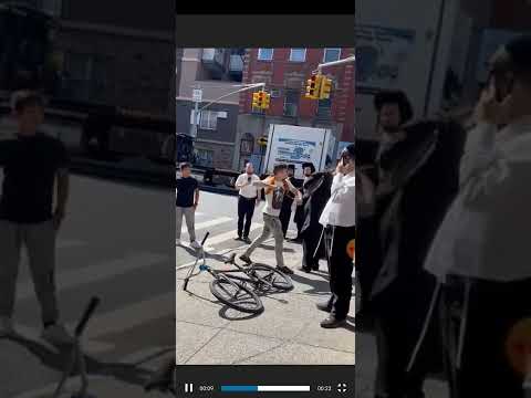 Hasidic Dressed Jew Assaulted In Boro Park New York