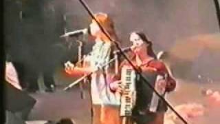 Download Lagu Kelly Family: Köln 19.06.1994: When the last tree MP3