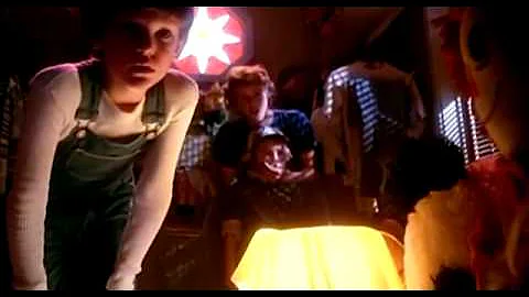 E-T the Extra Terrestrial Original Trailer 1982