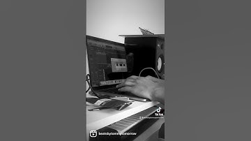 Choppin horn samples in Logic Pro with Tommy Tomorrow