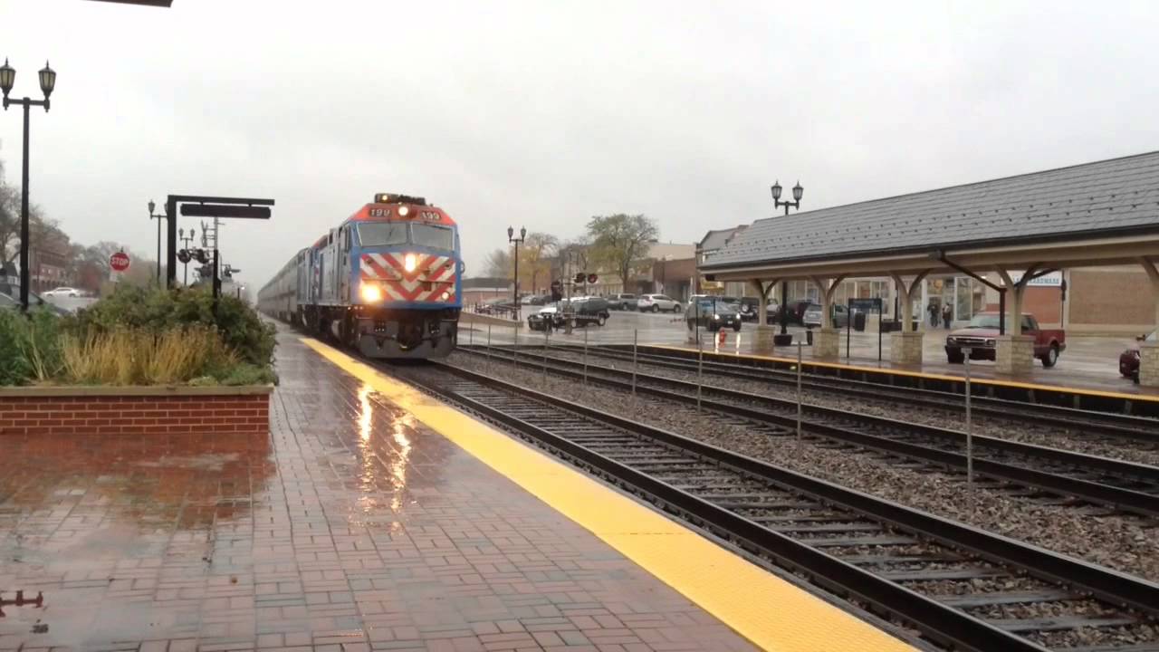Halloween railfanning in Western Springs Illinois. YouTube
