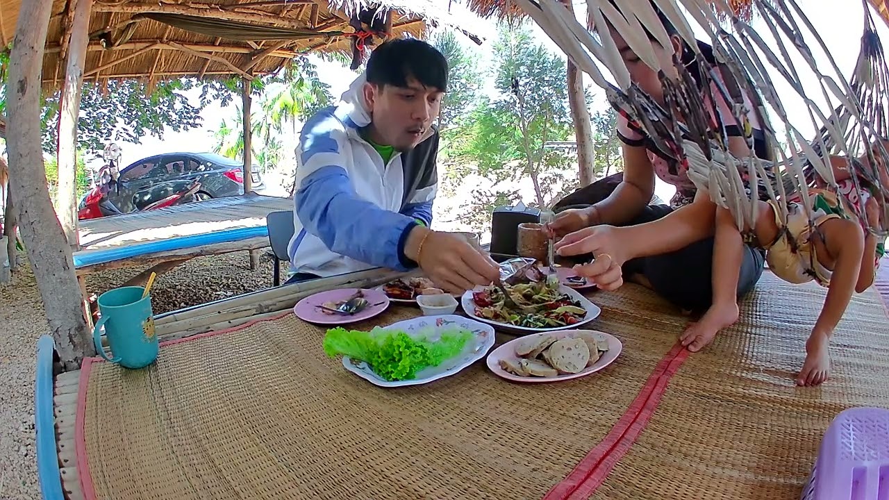 กินข้าวกับเมียครับ  แซ่บนำกัน อ.วังสามหมอ