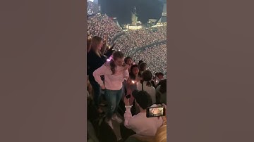 Thumbnail of girl got proposed on Eras tour Taylor Swift