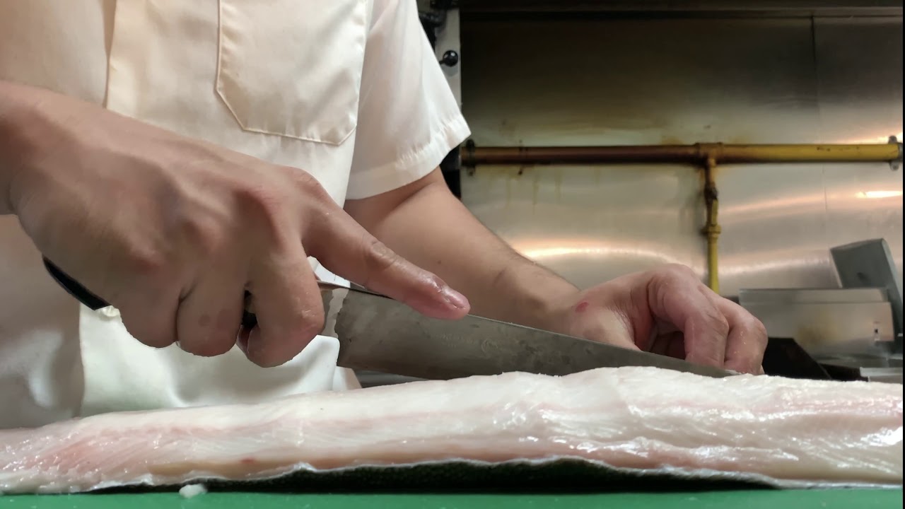 Cutting fish in easy way (black cod)