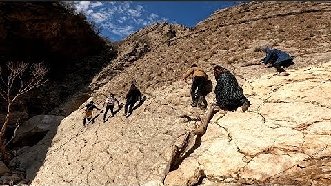 Crossing a Difficult Pathway - Nomad life 2023