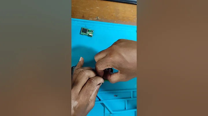 Fatshark HDO2 disassembly; For OLED Panel Cleanup