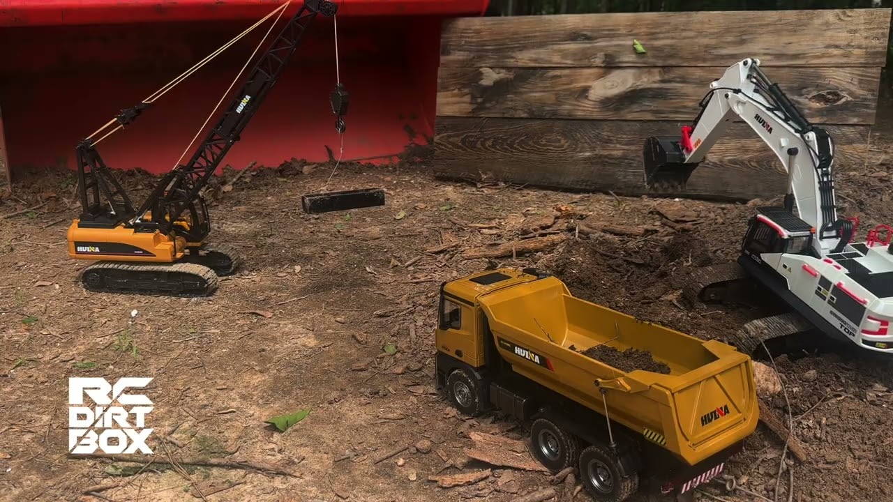 RC Dirt Box Heavy Equipment Arena video preview