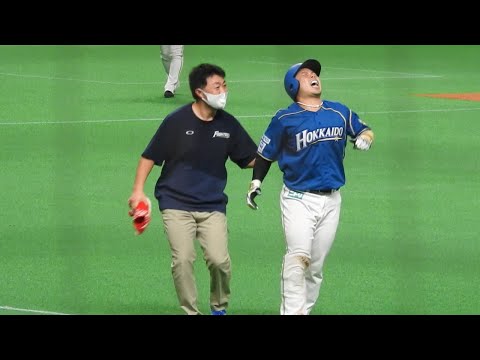 ＜2020.10.10オリックス戦6回裏2アウト3塁＞近藤健介がデッドボールを受けベンチ裏へ消えるも蘇る