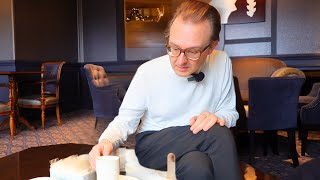 Download Lagu Deze Koffie In Disneyland Was Een Slecht Idee MP3