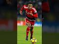 Con el debut de Oliver Sonne en la Premier League, ya son 6 los peruanos que la han jugado. #futbol