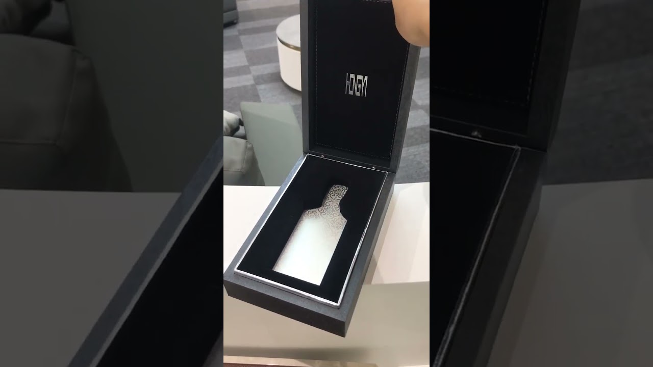 Hongyi High Quality MDF Popular Royal Perfume Customized Solid Wooden Box for Packaging China Box