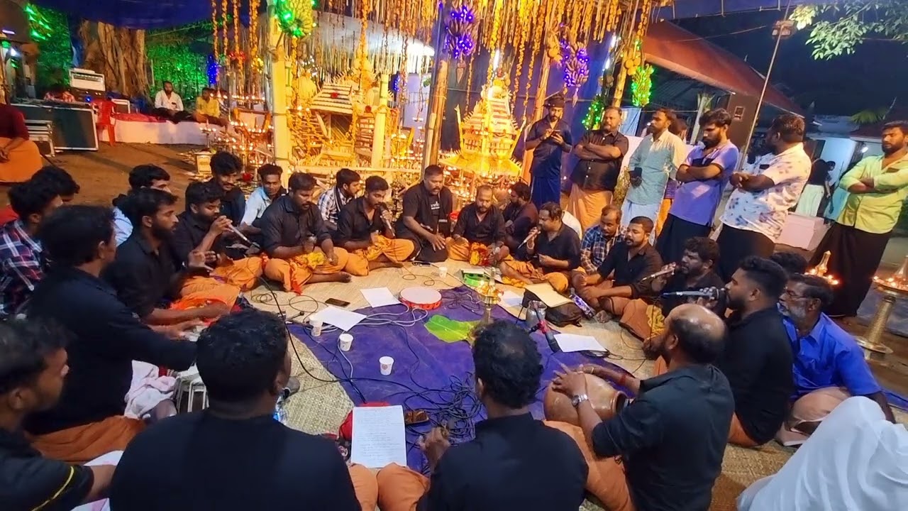 നിളയിൽ വിളയും നളിനകുസുമമതിൽ നിലകൊള്ളും ശ്രീ സരസ്വതി