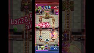 Partida complicada 🤕 #clashroyale #gaming #subiendocopas #magoevo #clashroyalememes #iphone17pro