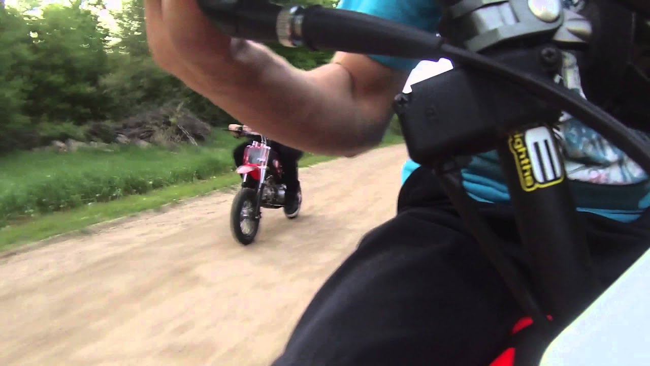 Pit bike race crf110 vs xxr110 YouTube