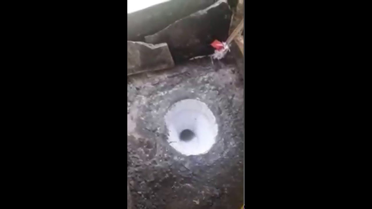 Nepalilainen vessa / Toilet in Nepal