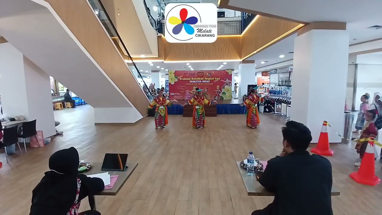 TARI ENJOT ENJOTAN ADNIA, REVIRA, & INNA II SANGGAR TARI MELATI CIKARANG