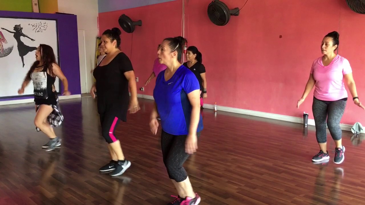 Se Te Nota Dominican Bachata Zumba
