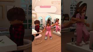 DAY IN THE LIFE AS A HAIR STYLIST IN BLOXBURG!💇‍♀️ #roblox #bloxburgrp #roleplay