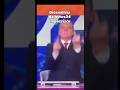 Non vedo nulla di strano…#Trump #meloni #robertolipari #vannacci #gruber