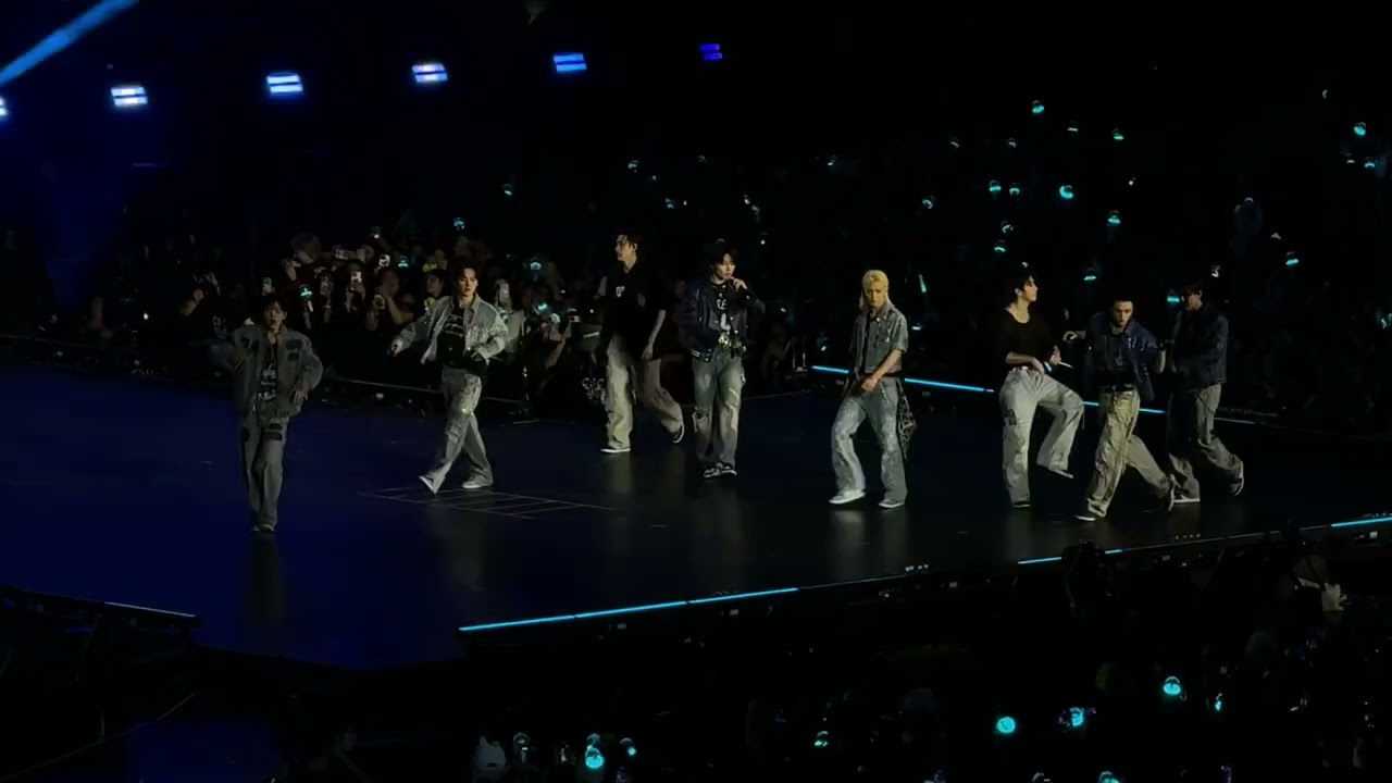 4K ‘Giant & Walking on Water'  Stray Kids (스트레이 키즈) Dominate in LA 5/31/25