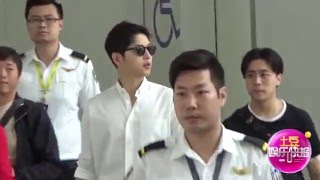 2016-04-09 at Hong Kong airport