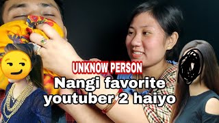 ASKING UNKNOWN PERSON // WHO IS YOUR FAVORITE YOUTUBER ?