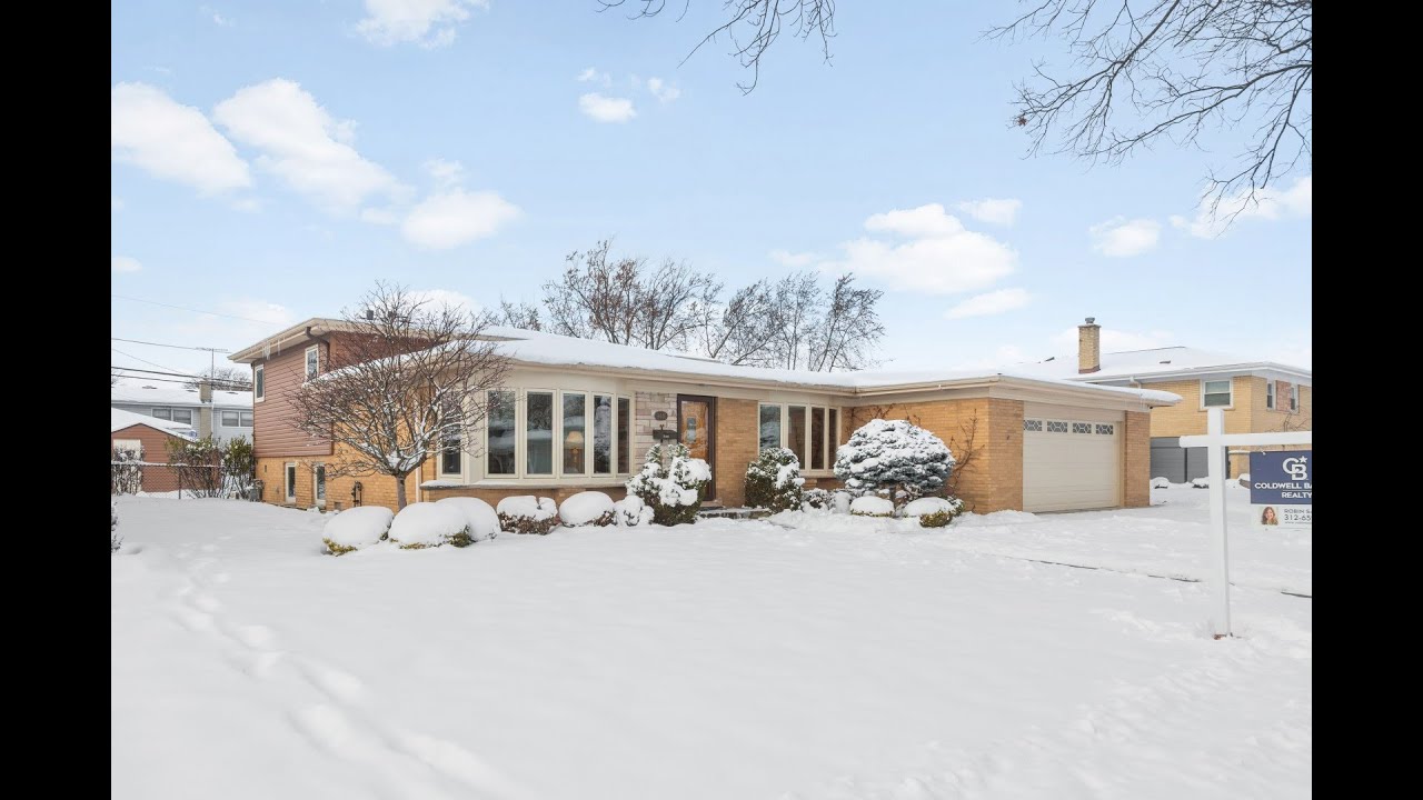 Robin Saichek|9446 Overhill Avenue|Morton Grove, IL|ColdwellBankerHomes.com
