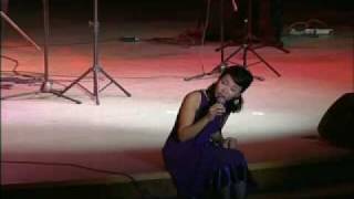 Video voorbeeld van "Tran Thu Ha_Huong ve Ha Noi_Hoang Duong_the friends band"